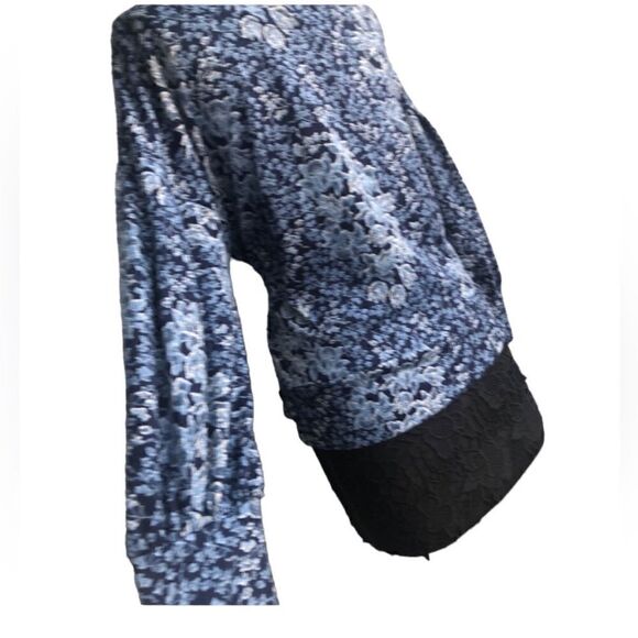 NEW DIRECTION Women’s Nay, Light Blue Flowered Long Sleeves Top Size: Large - Picture 2 of 4